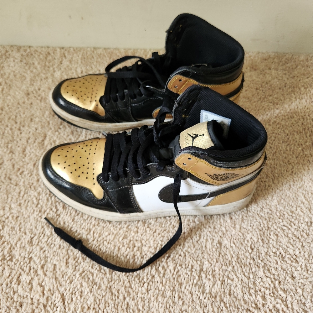 Nike Black Athletic Shoe